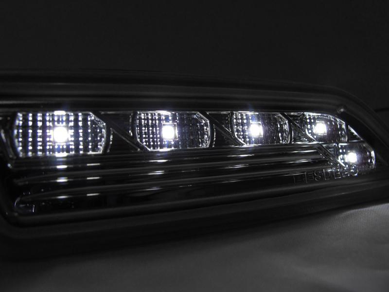 2006 - 2011 Mercedes CLS Class W219 Crystal Clear LED Front Bumper Side Marker Light