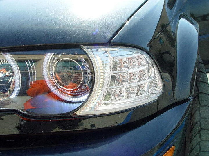 2002-2003 BMW 3 Series E46 2D / Cabrio Screw-On LED Clear or Smoke Lens Corner Signal Light
#color_crystal-clear-lens-white-led