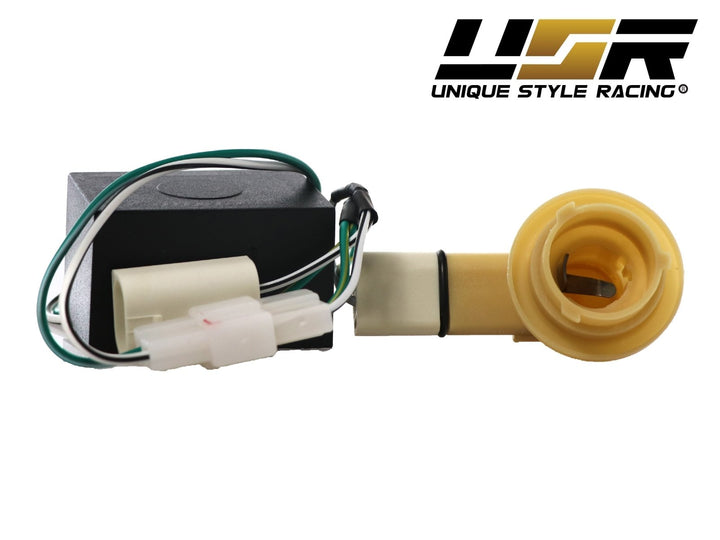 2002-2003 BMW 3 Series E46 2D / Cabrio Screw-On LED Clear or Smoke Lens Corner Signal Light
#color_crystal-clear-lens-amber-led