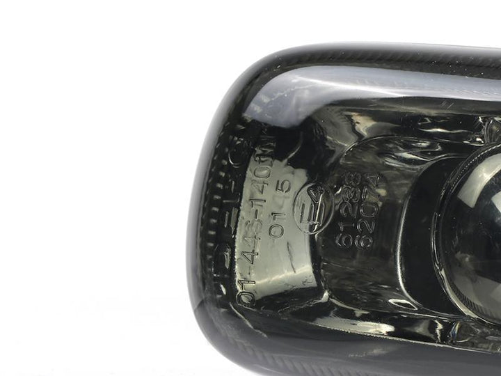 2002 - 2008 Audi A4 S4 B6 B7 / 2006 - 2008 A3 S3 8P / 0211 A6 C5 S6 C6 / 0409 A8 D3 / 0205 Allroad / 0811 TT Crystal Smoke Fender Side Marker Light