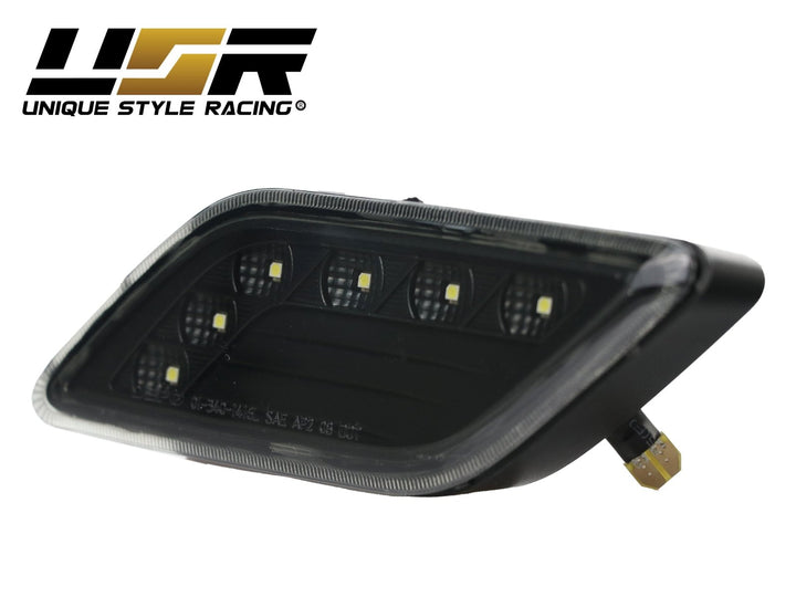 2010 - 2013 Mercedes E Class W212 4D / 5D LED Clear or Smoke Front Bumper Side Marker Light