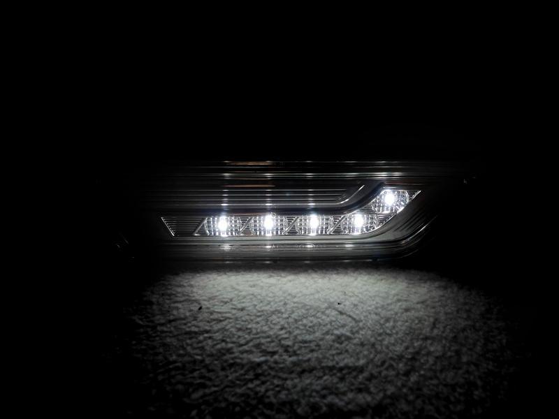 2012 - 2014 Mercedes CLS 550 W218 Crystal Clear or Smoke LED Front Bumper Side Marker Light