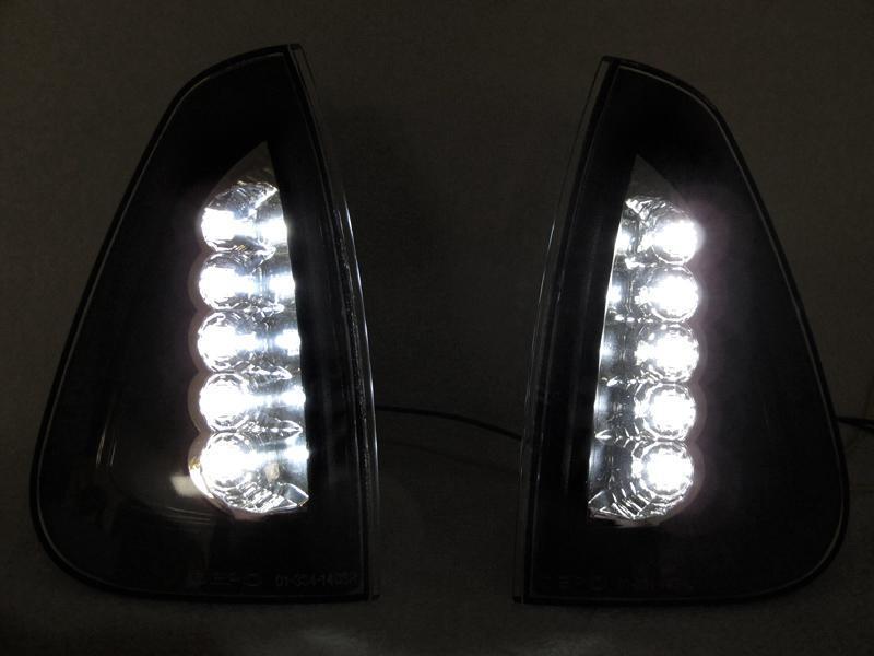 2006 - 2010 Dodge Charger SE / SXT / R/T Clear or Smoke Lens LED Corner Lights