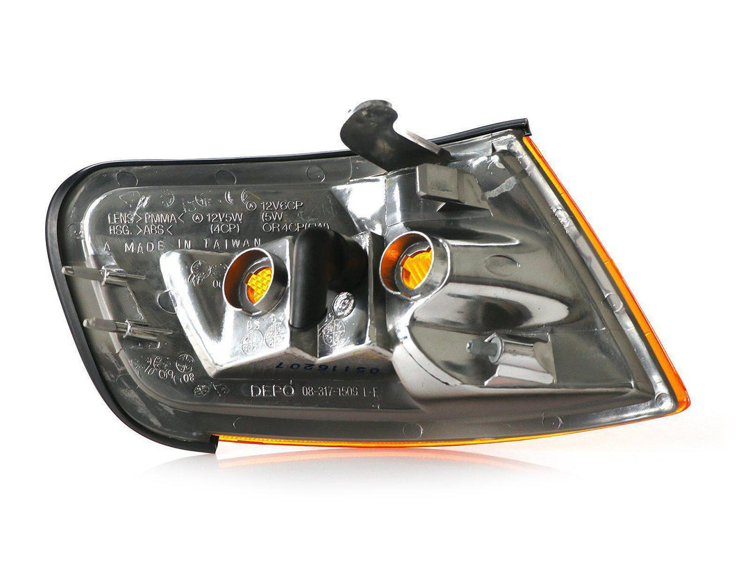 1994 - 1997 Honda Accord Amber Front Corner Signal Light