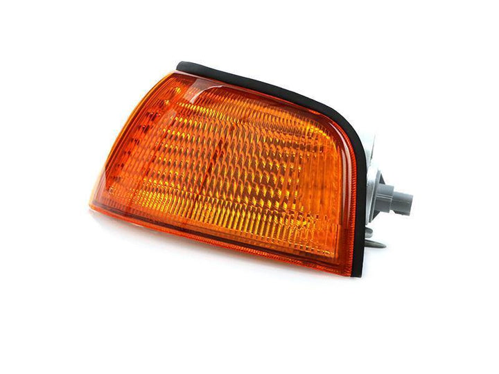 1997 - 2002 Mitsubishi Mirage / 1997 - 1998 Lancer EVO 4 Amber Corner Lights