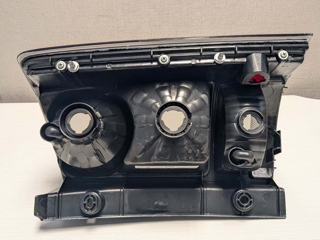 OPEN BOX 2009 - 2015 Honda Pilot Light Smoke Lens Black Chrome Housing Tail Light