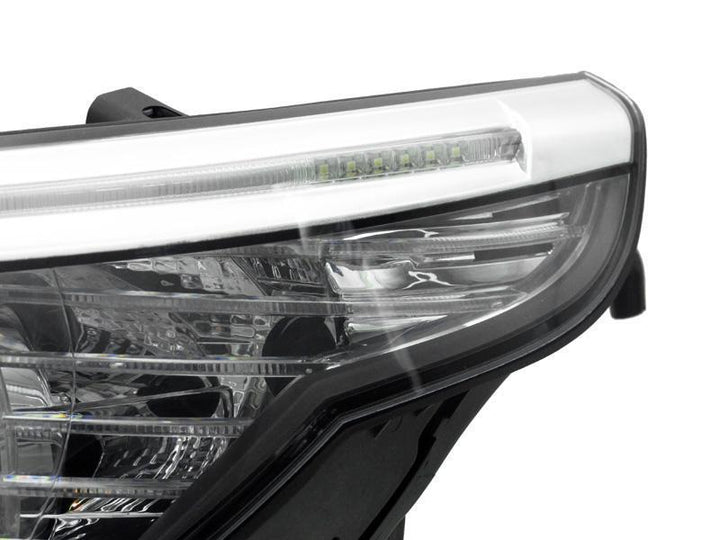 2004 - 2010 BMW 5 Series E60/E61 Projector V3 F30 Style Square Bottom Angel Eye White LED Halo U Ring Projector Headlight For Factory Halogen Model