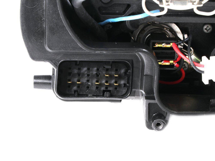 2002 - 2004 Porsche 911 Carrera Turbo 996 Chassis USR 991 Style LED Ring Black Housing Project Headlight For Stock Halogen Model