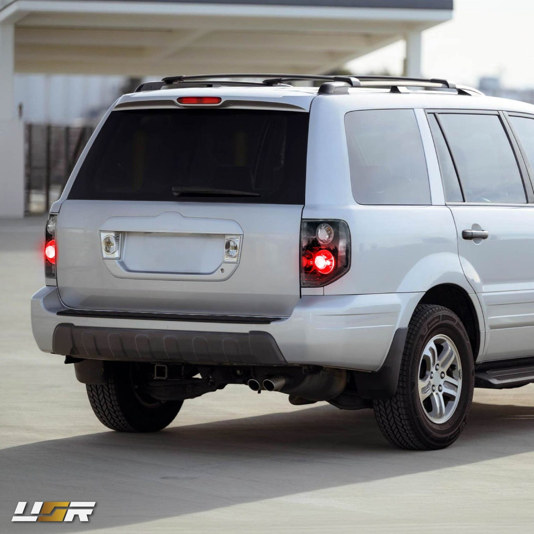 2003 2004 2005 2006 2007 2008 Honda Pilot Black Housing All Clear Lens Tail Lights

#light-source_led