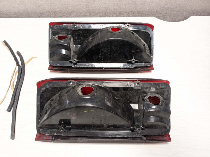 OPEN BOX 1990 - 1996 Ford F - 150 / F - 250 / F - 350 Super Duty Truck & 1990 - 1996 Bronco Dark Red Smoke Lens Tail Lights