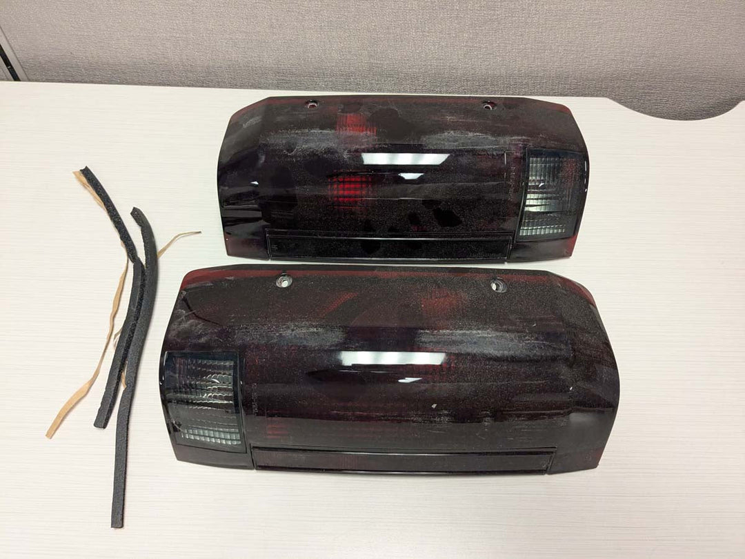 OPEN BOX 1990 - 1996 Ford F - 150 / F - 250 / F - 350 Super Duty Truck & 1990 - 1996 Bronco Dark Red Smoke Lens Tail Lights